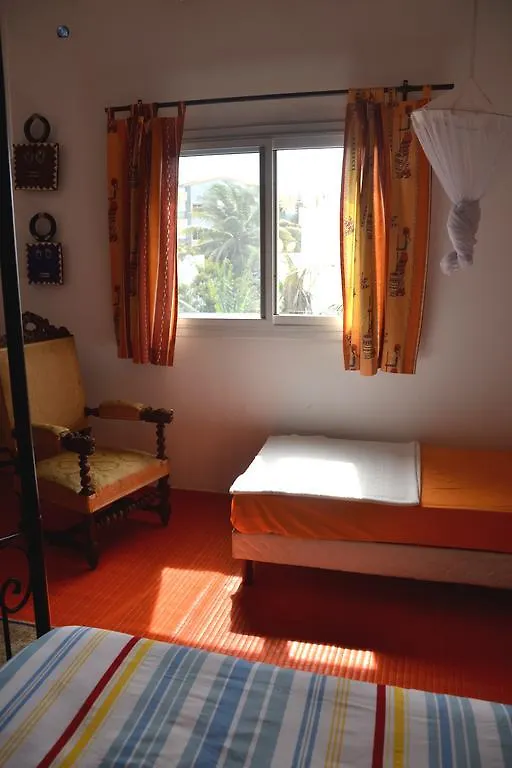 Quiksilver Boardriders Surf Camp Hostel Dakar